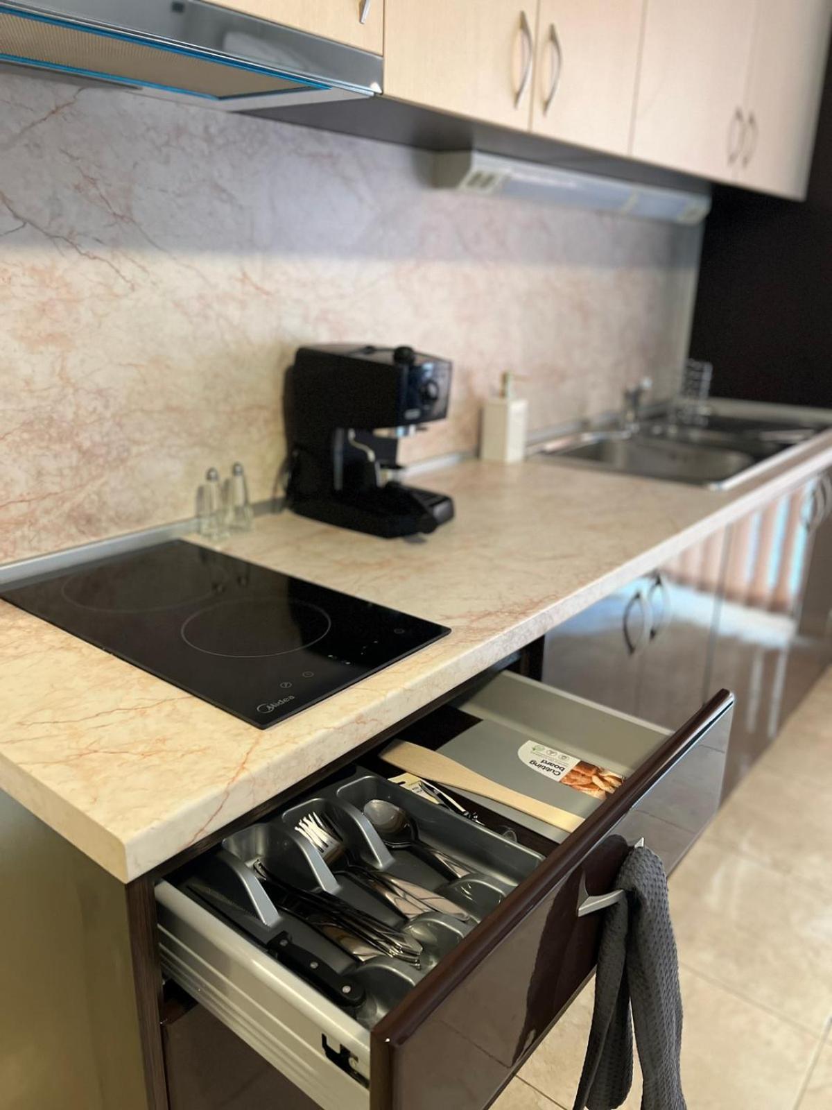 кокалу бийч Apartament *